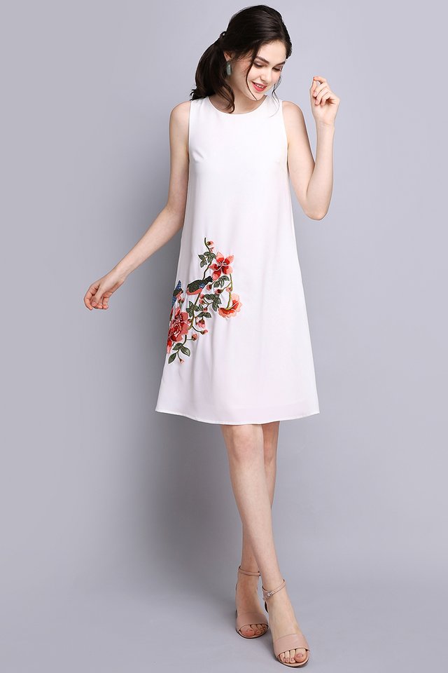 Swallow's Affection Dress In Classic White