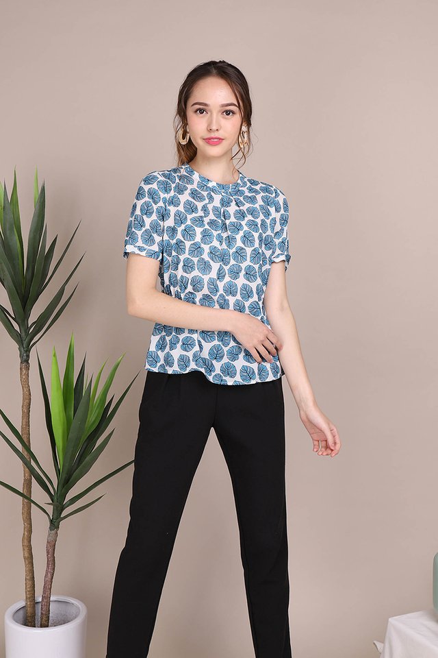 Tropic Fronds Top In Blue Prints