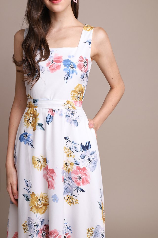 A Flower A Day Dress In White Florals