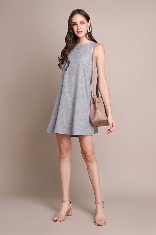 Chic Silhouette Dress In Heather Grey