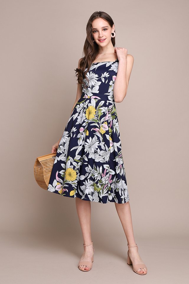 Blooming Connoisseur Dress In Blue Florals