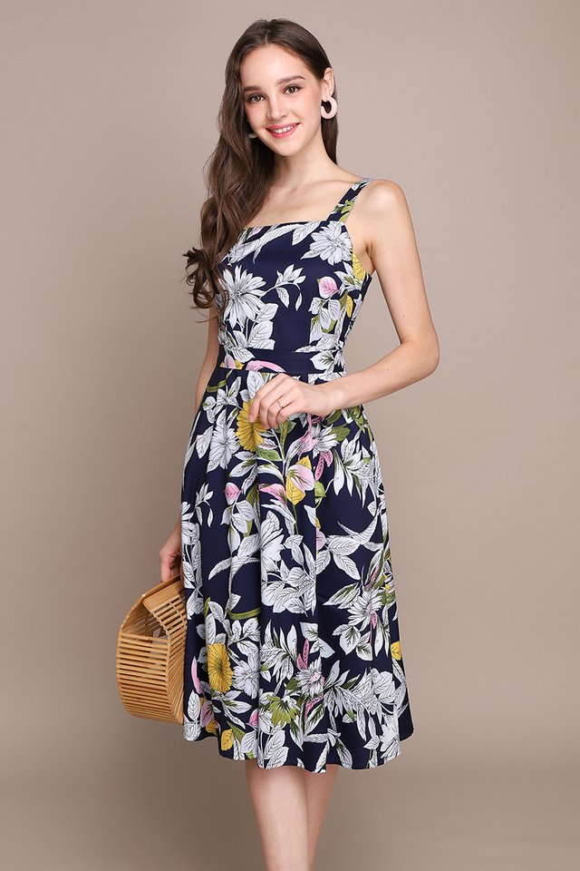 Blooming Connoisseur Dress In Blue Florals