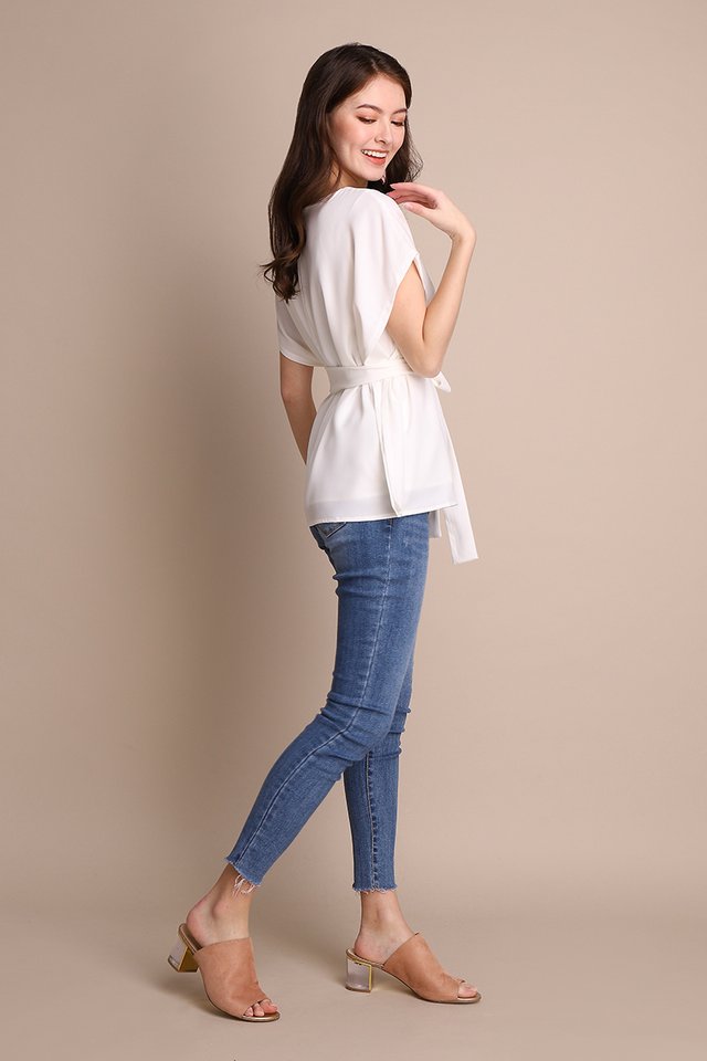 Chic Simplicity Top In Classic White