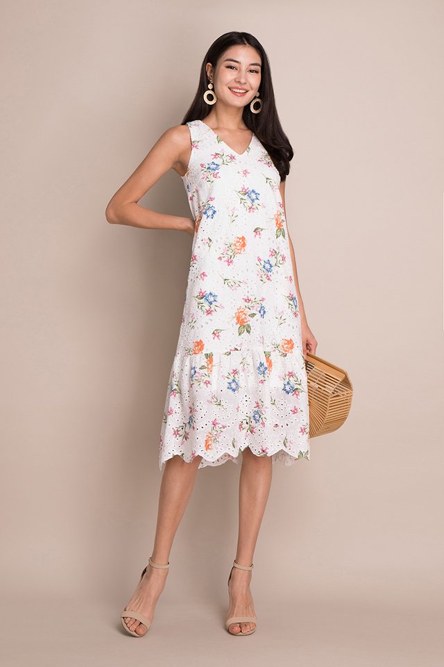Spring Moments Dress In White Florals