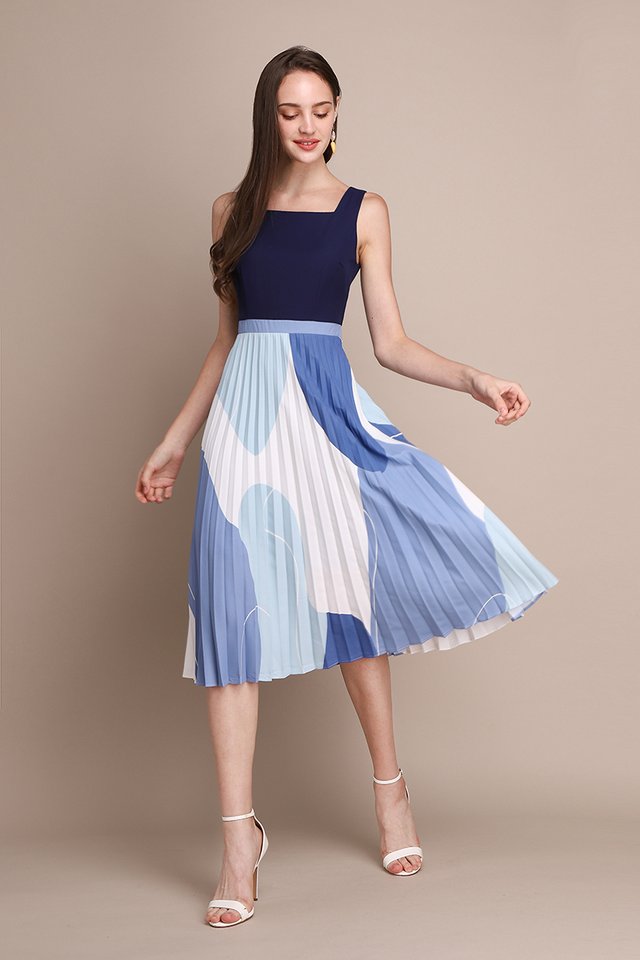 Blissful Moments Dress In Blue Prints