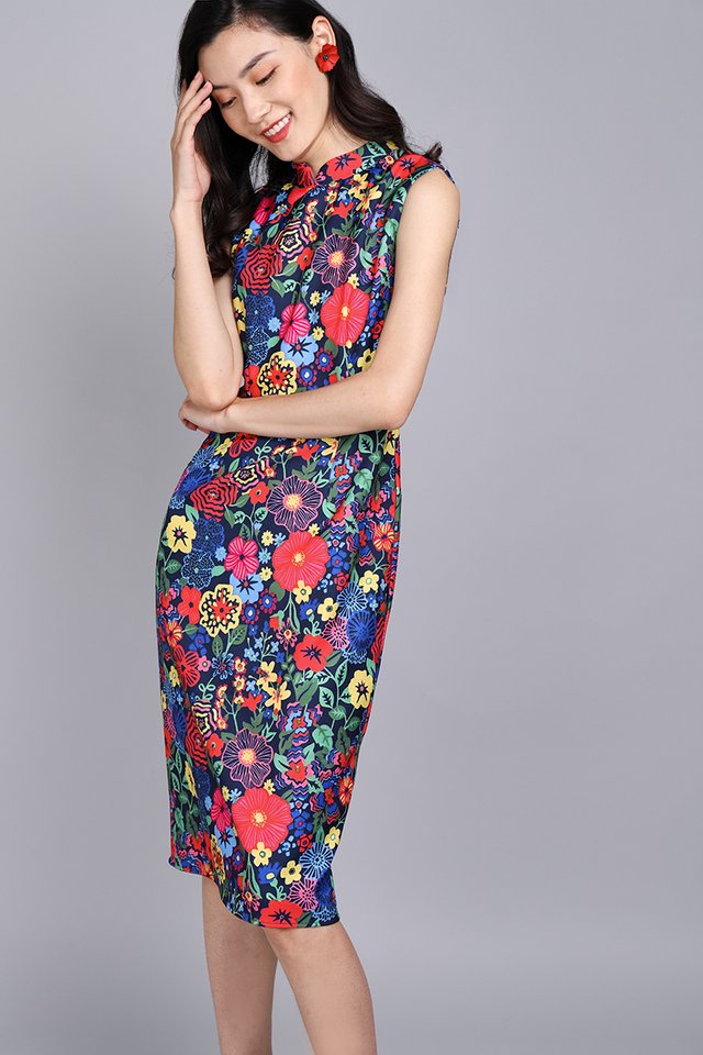 Oriental Art Cheongsam Dress In Blue Florals