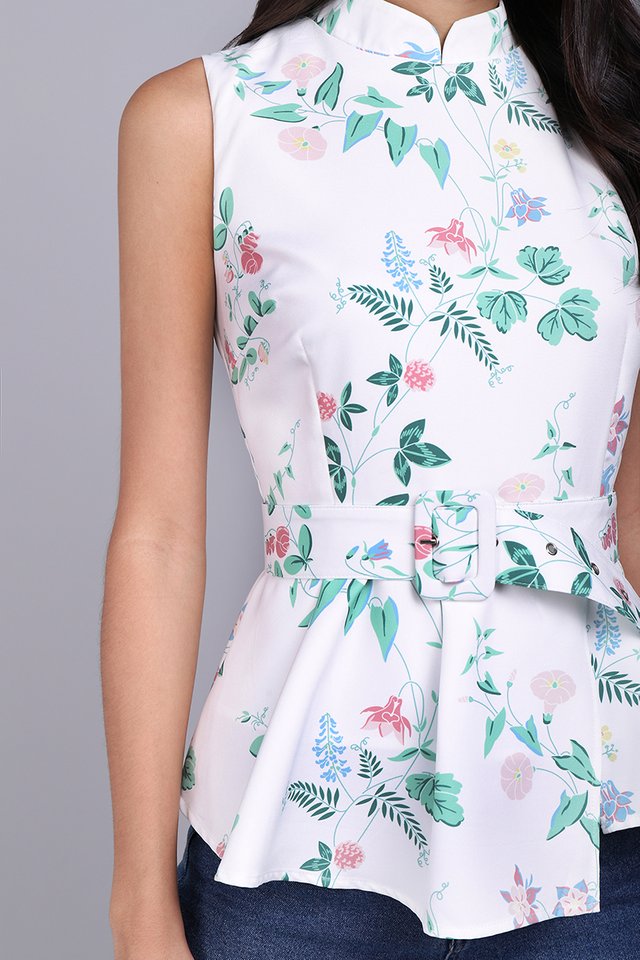 Wisteria Moments Cheongsam Top In White Florals