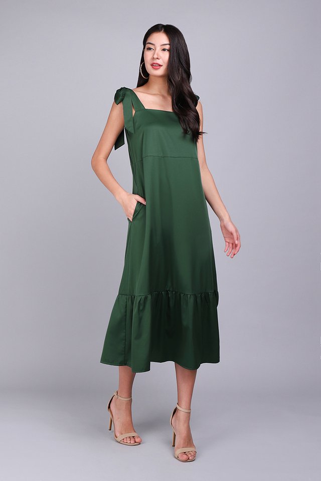 Lush Greenery Dress In Forest Green