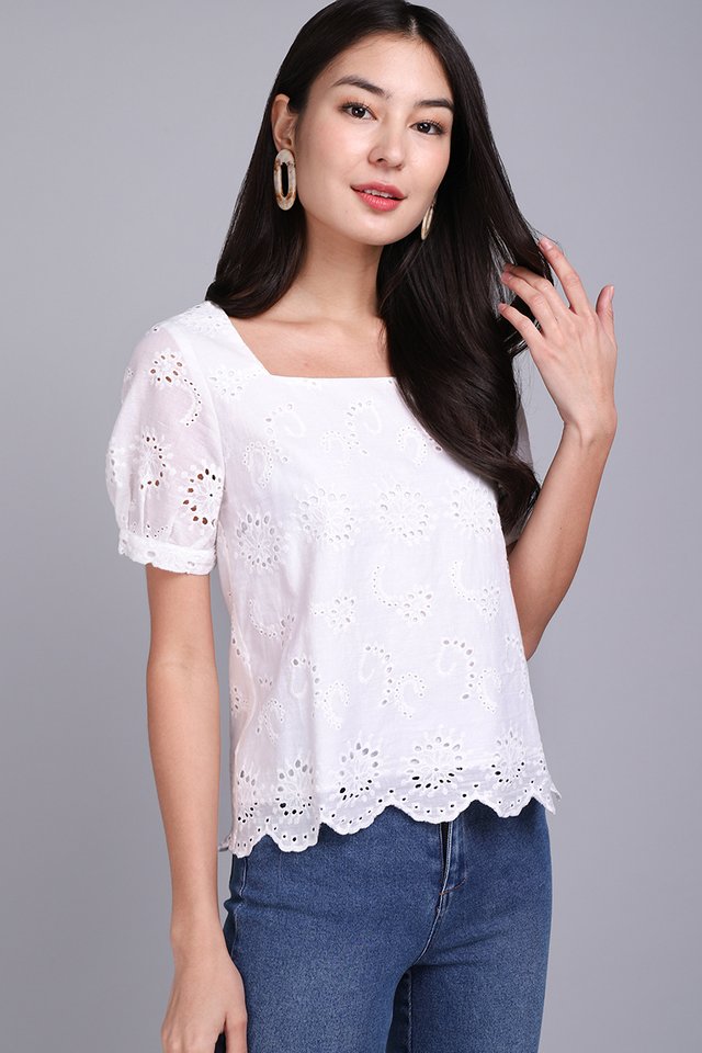 Dainty Wish Top In Classic White