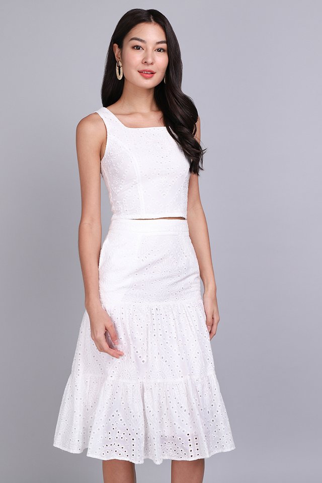 Breeze Into Spring Skirt In Classic White