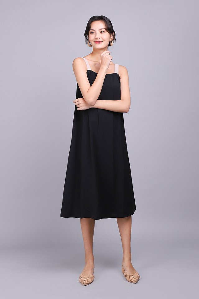 Perfectly Crafted Dress In Classic Black