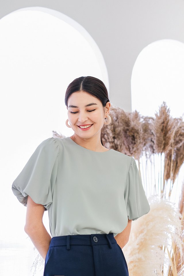 Maia Top In Muted Sage