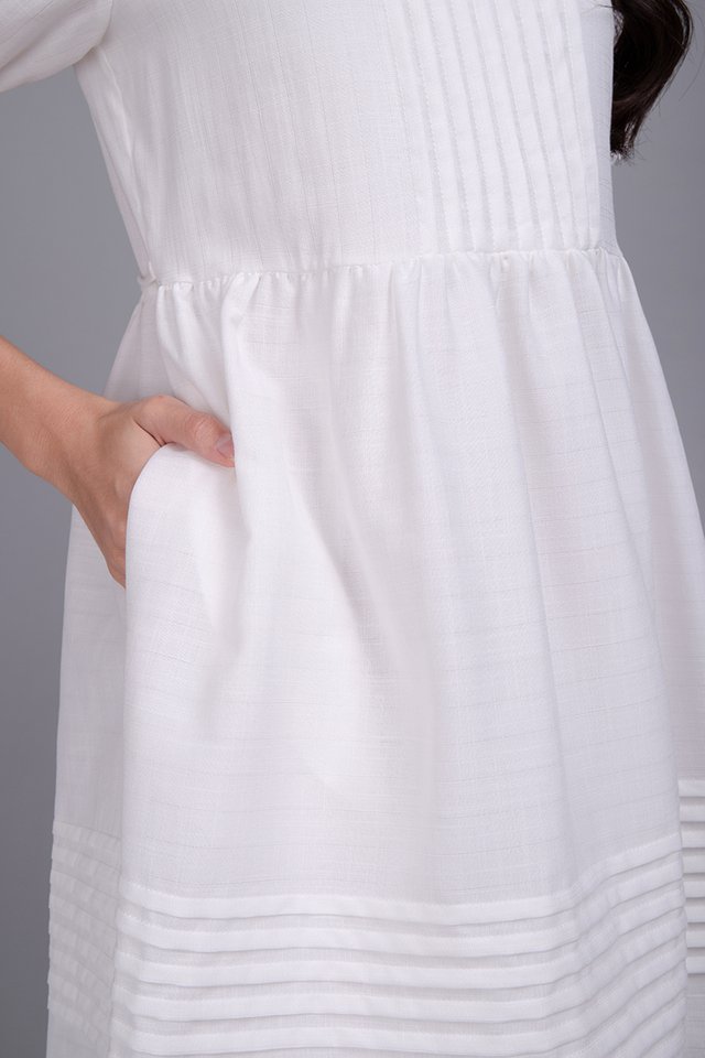 Alice On Prairie Dress In Classic White