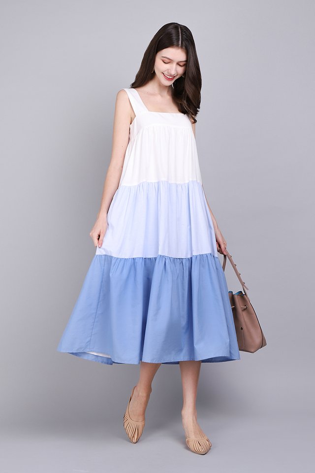 Life Of Riley Dress in White Blue
