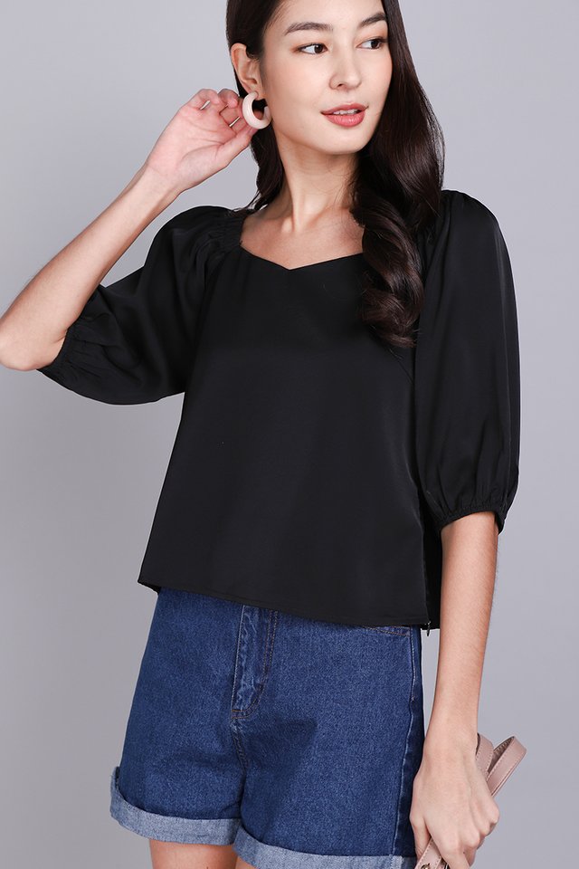 Sweeter Than Spring Top In Classic Black