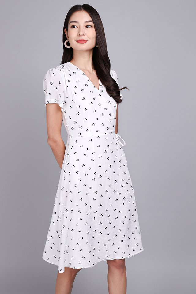 Garden Smith Dress In White Prints