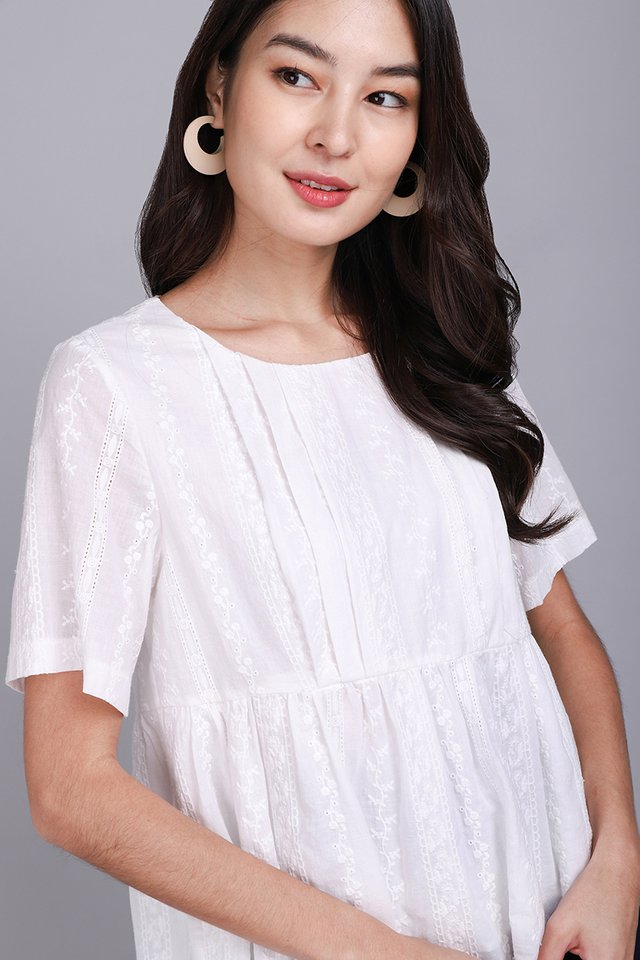 Fairytale Novel Top In Classic White