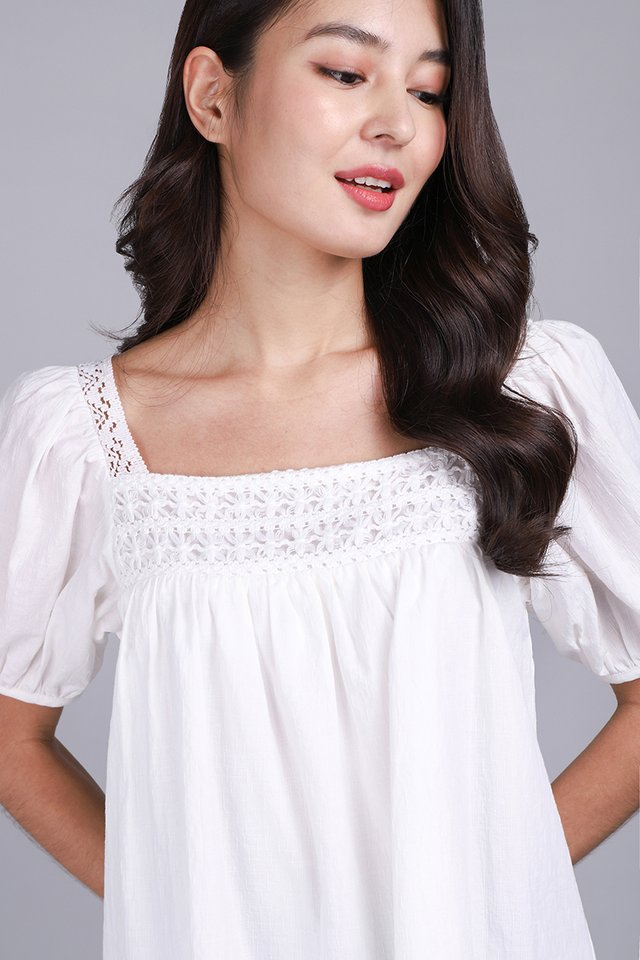 Hailey Top In Classic White