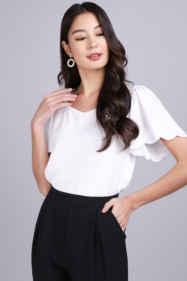 Lorraine Top In Classic White