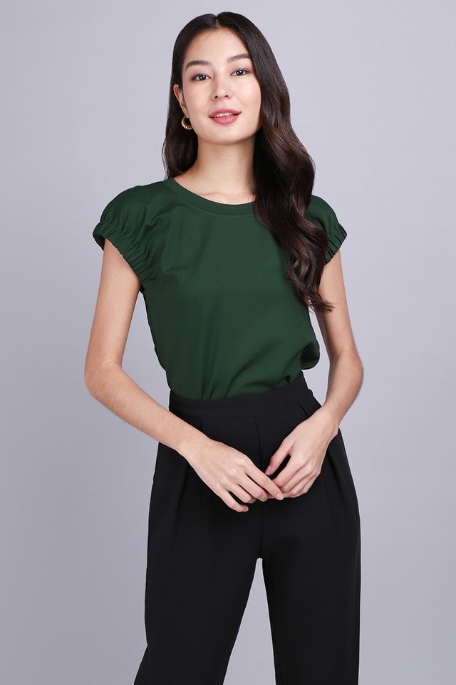 Remi Top In Forest Green