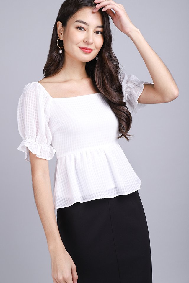 Hallie Top In White Gingham