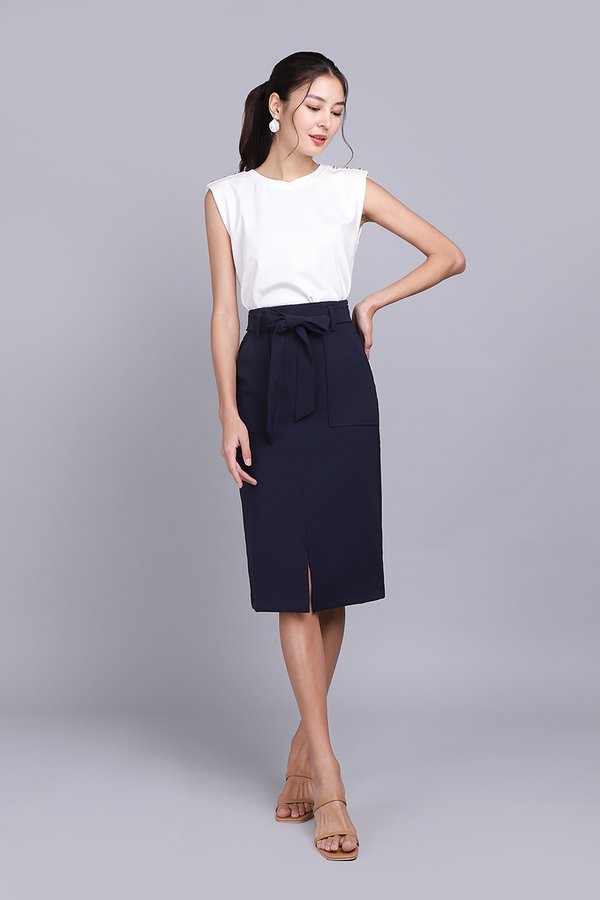 Luca Top In Classic White