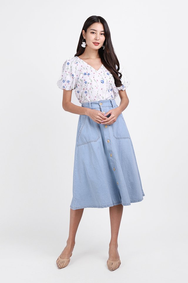 Lory Skirt In Light Wash
