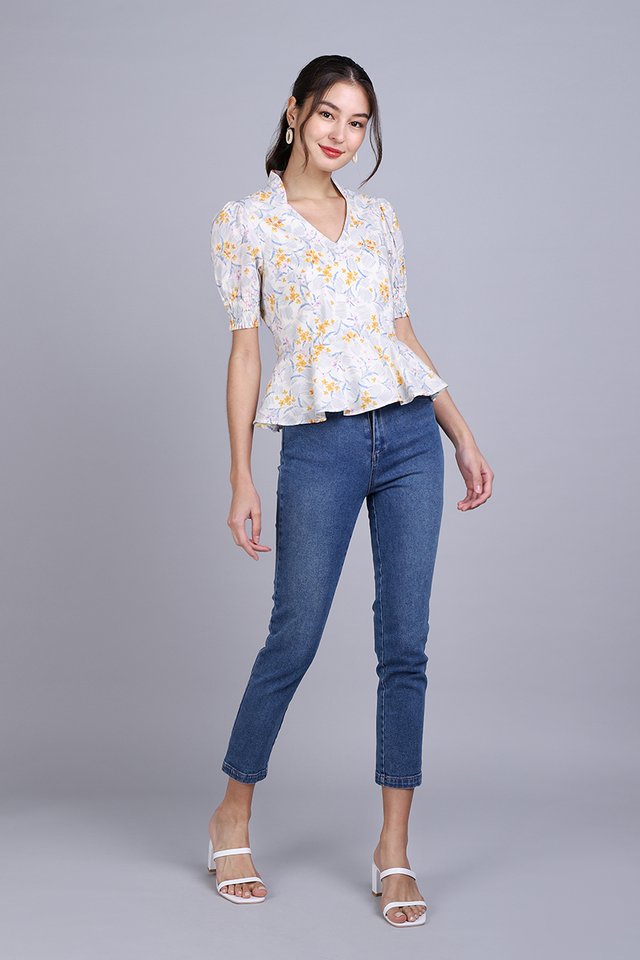 Solana Top In Yellow Florals