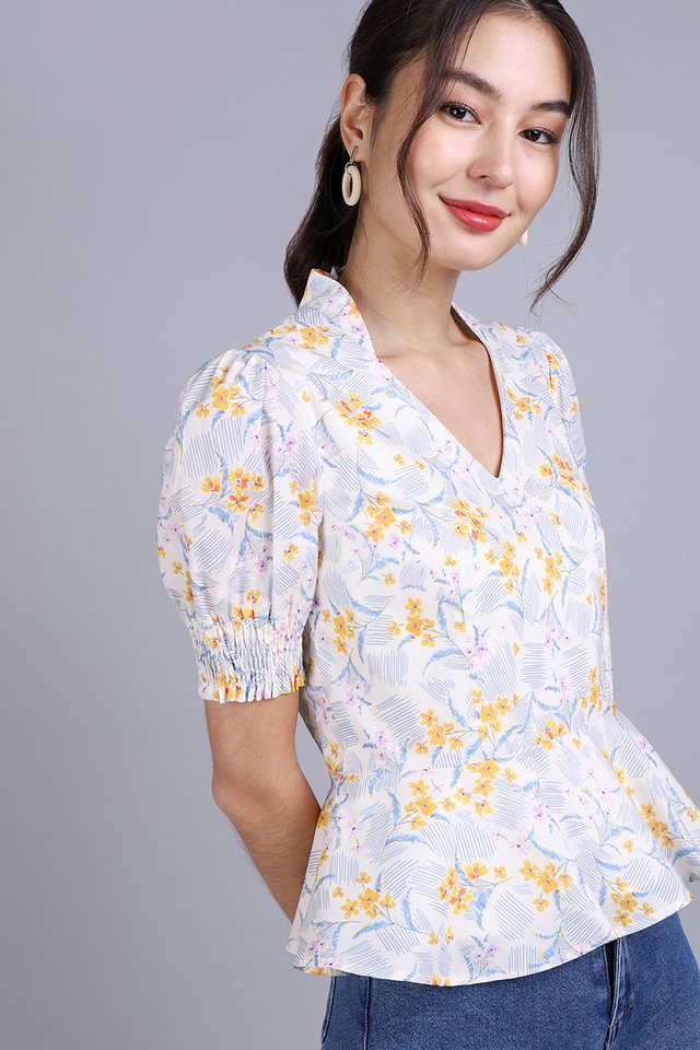 Solana Top In Yellow Florals
